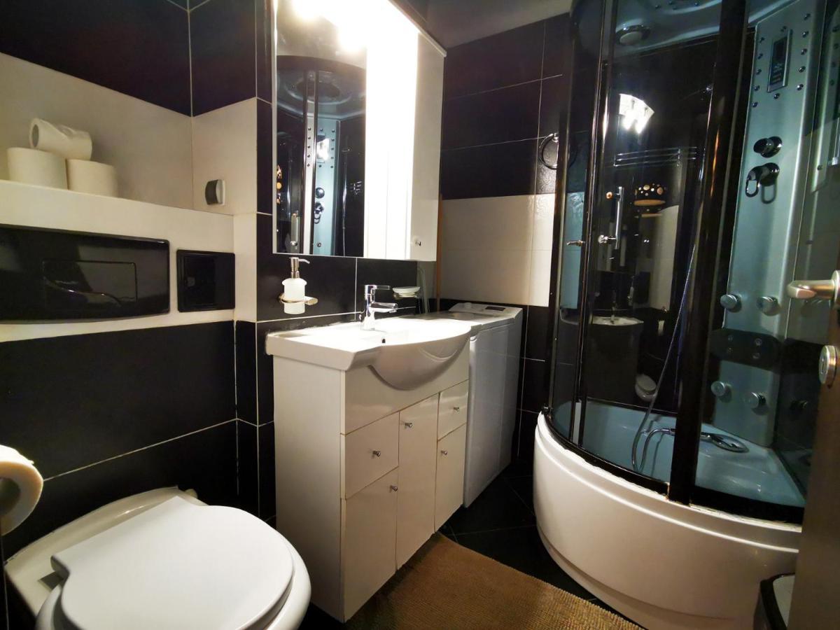 Studio G By Mrg Apartments Bucureşti Ngoại thất bức ảnh